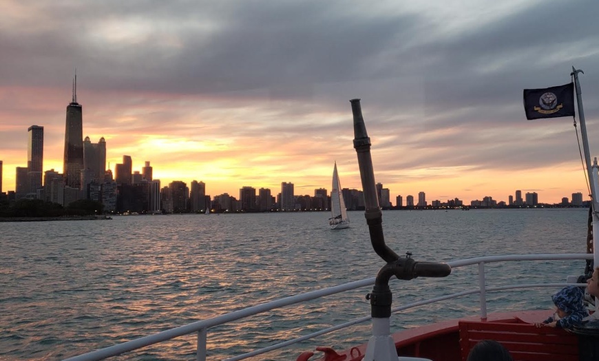 Image 9: Boat Tour from Chicago Fireboat Tours